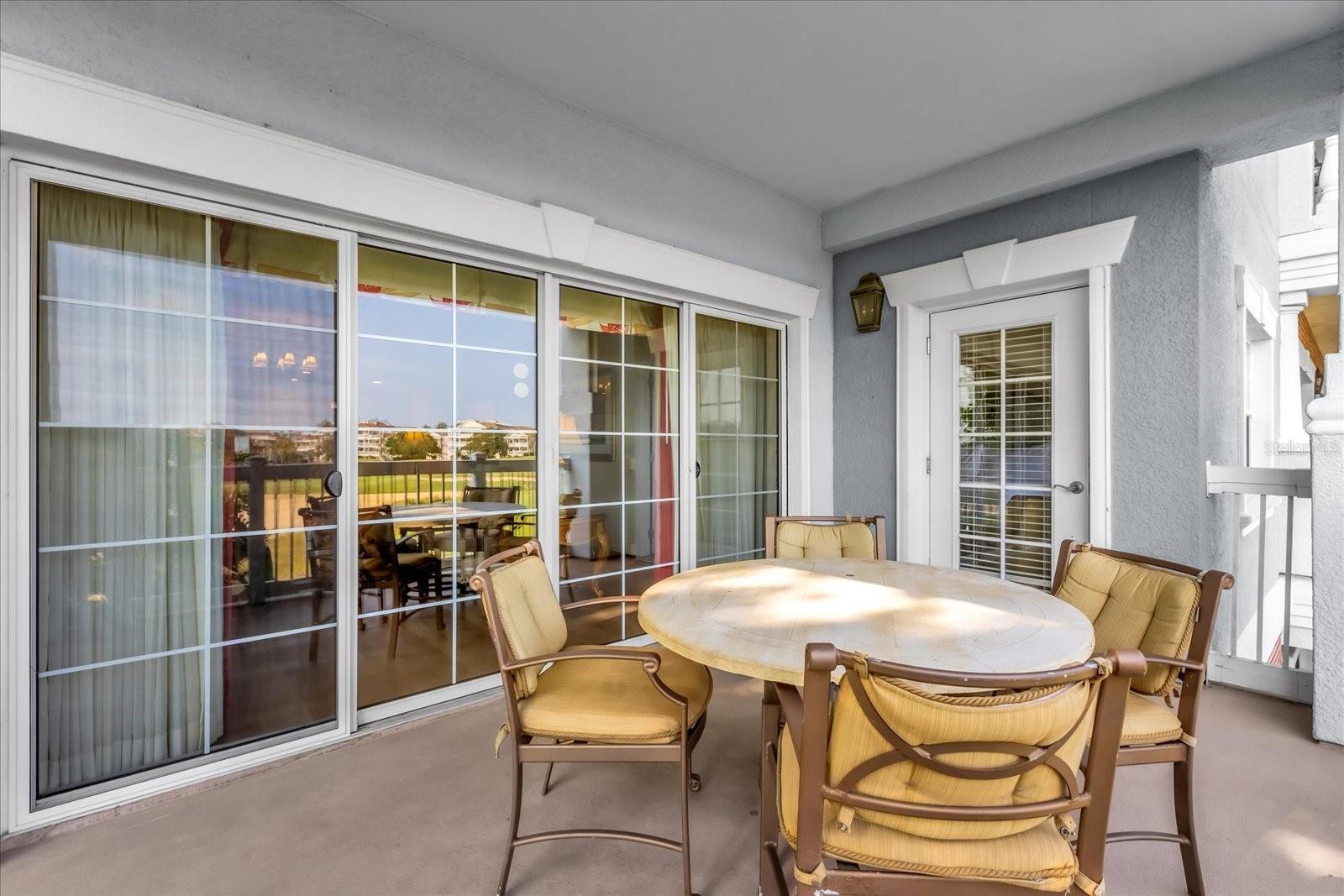 Image 32 of 39 For 1100 Sunset View Circle 204