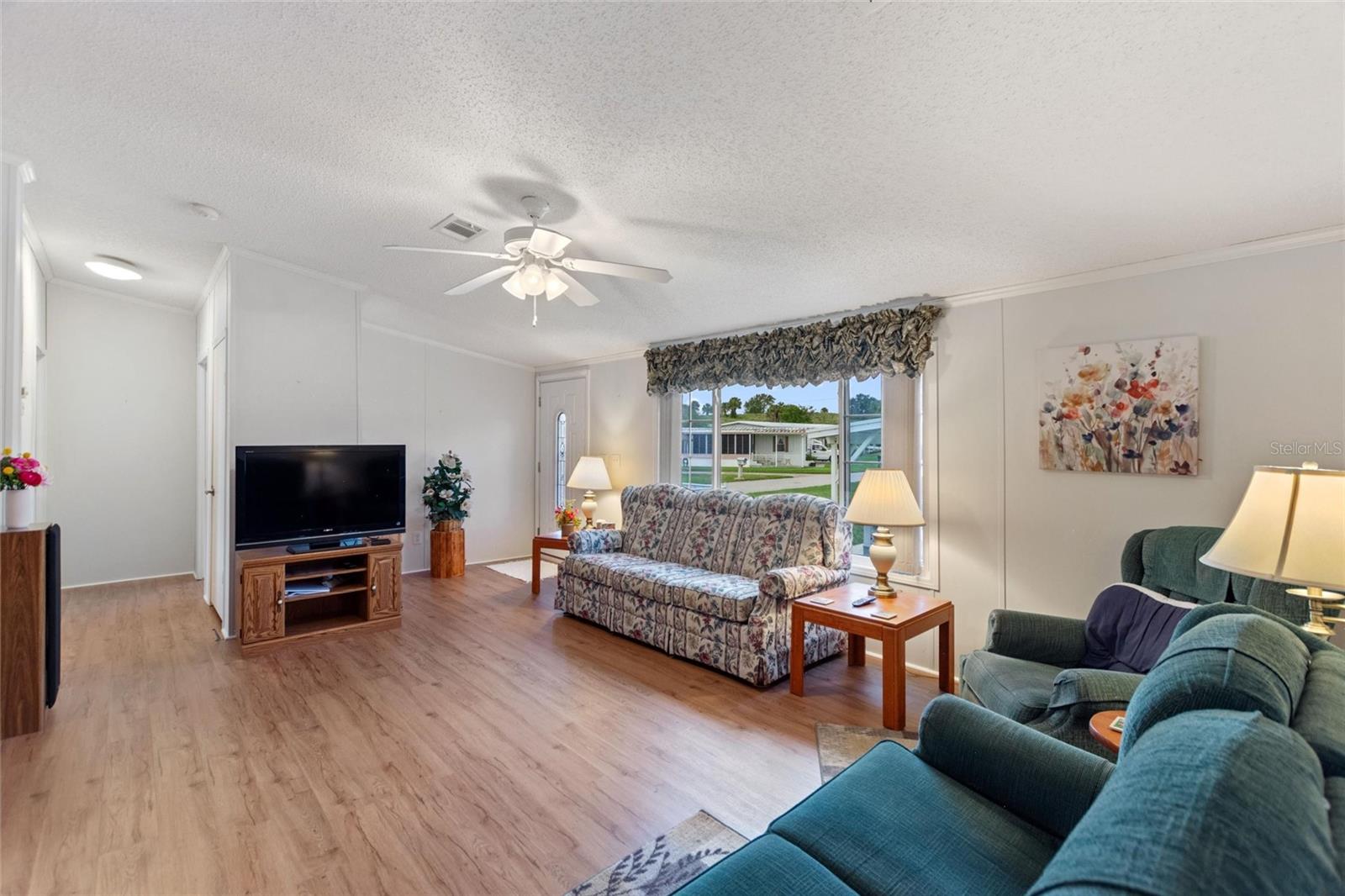 Image 11 of 39 For 157 Orangewood Drive