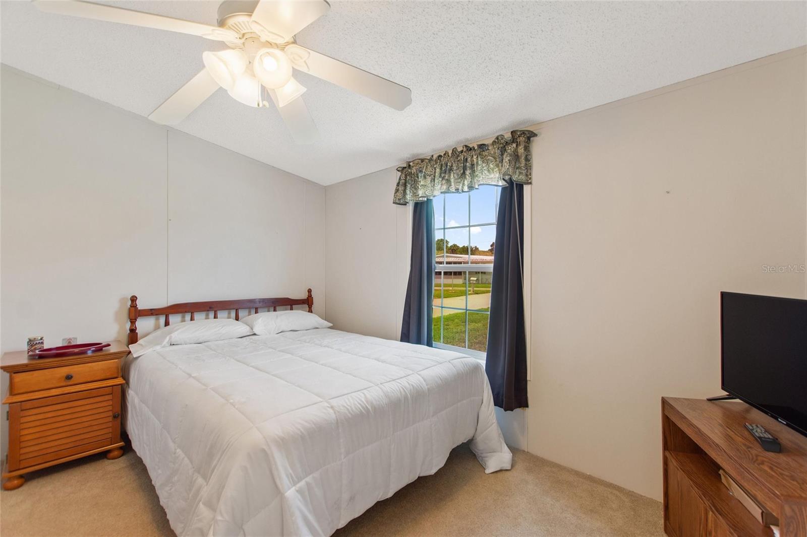 Image 19 of 39 For 157 Orangewood Drive