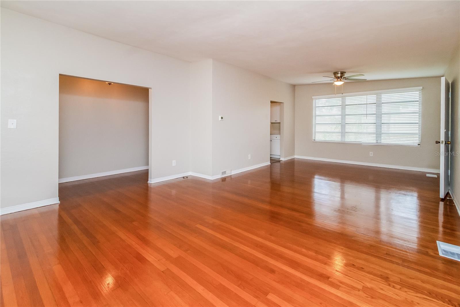 Image 3 of 16 For 408 Blue Lake Terrace