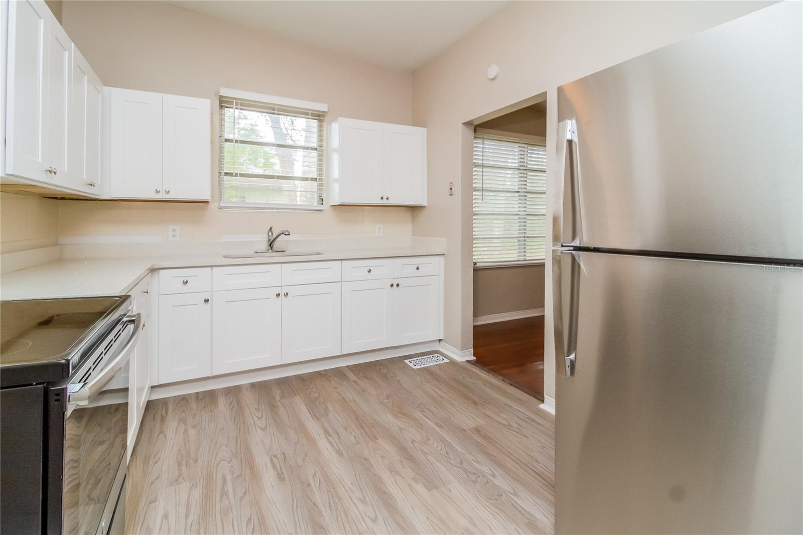 Image 5 of 16 For 408 Blue Lake Terrace