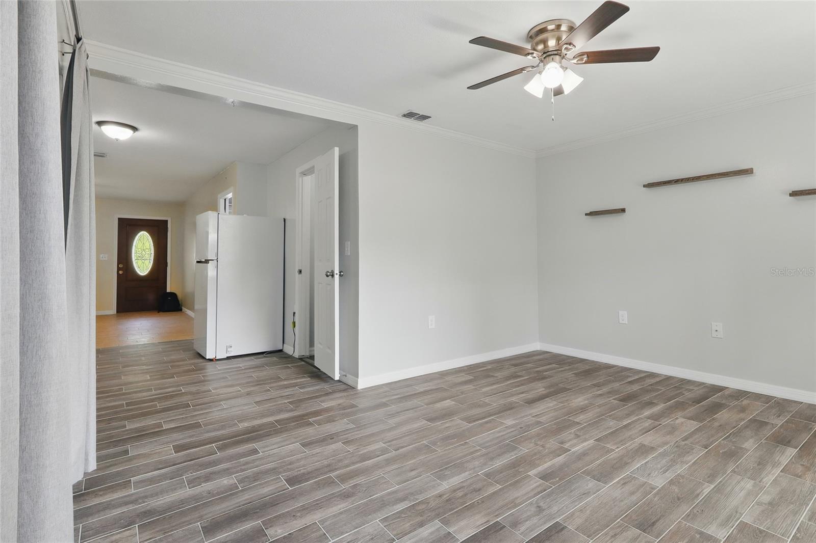Image 11 of 31 For 7214 Oakwood Drive