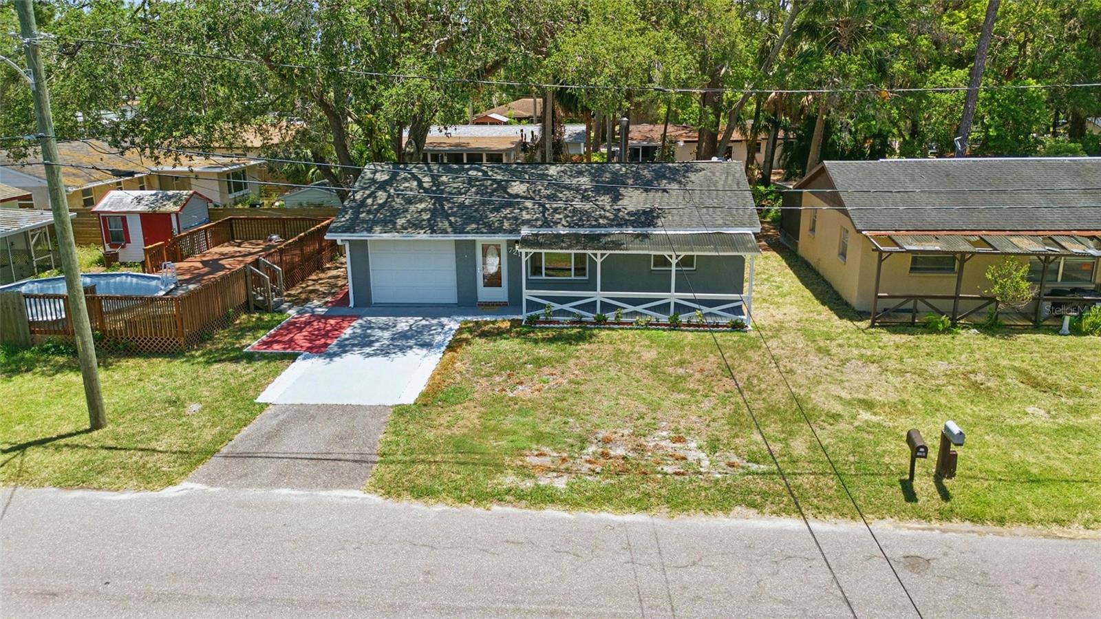 Image 13 of 31 For 7214 Oakwood Drive