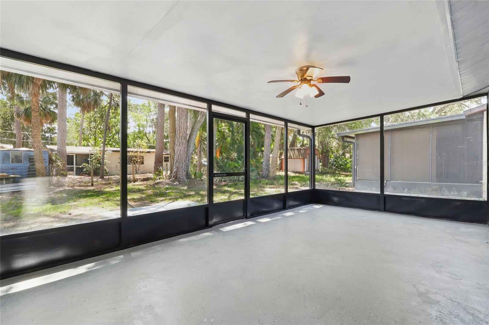 Image 3 of 31 For 7214 Oakwood Drive