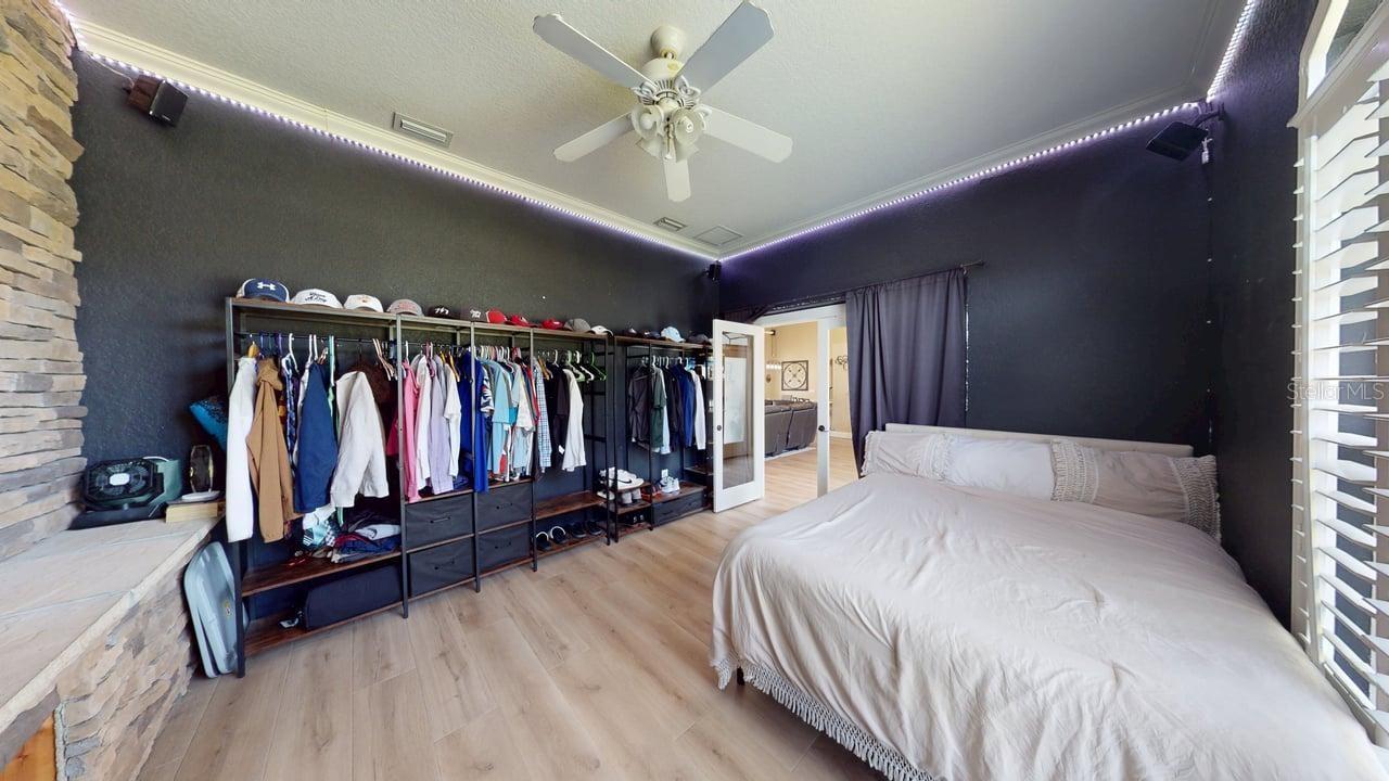 Image 41 of 75 For 6198 Linneal Beach Drive