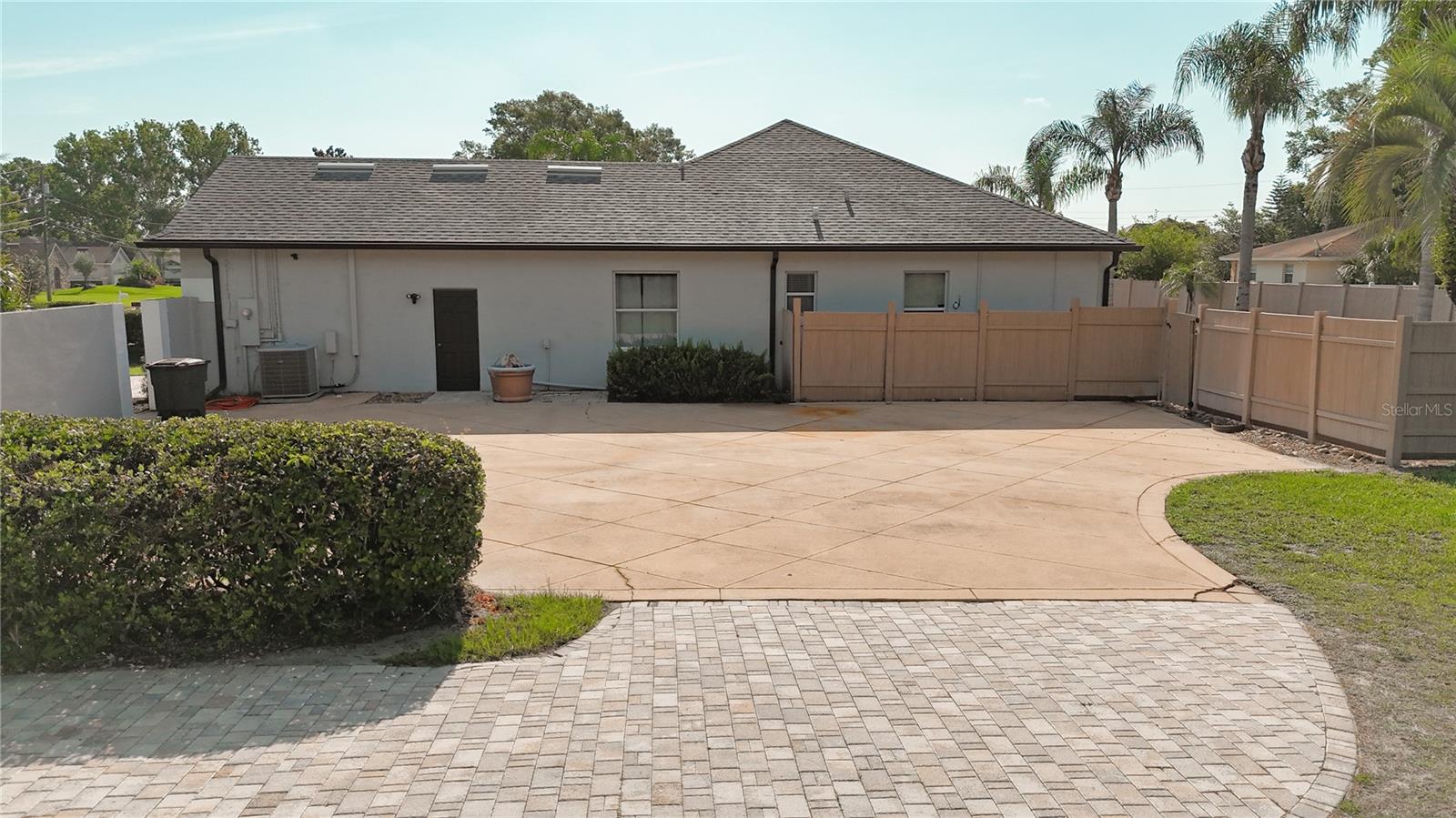 Image 60 of 75 For 6198 Linneal Beach Drive