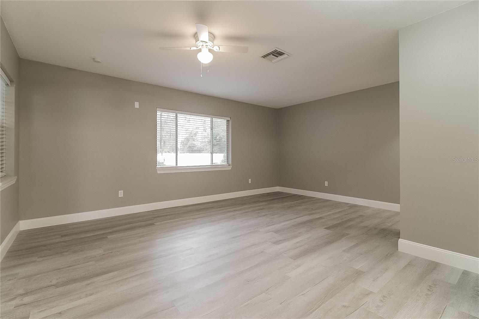 Image 3 of 16 For 105 Highland Avenue