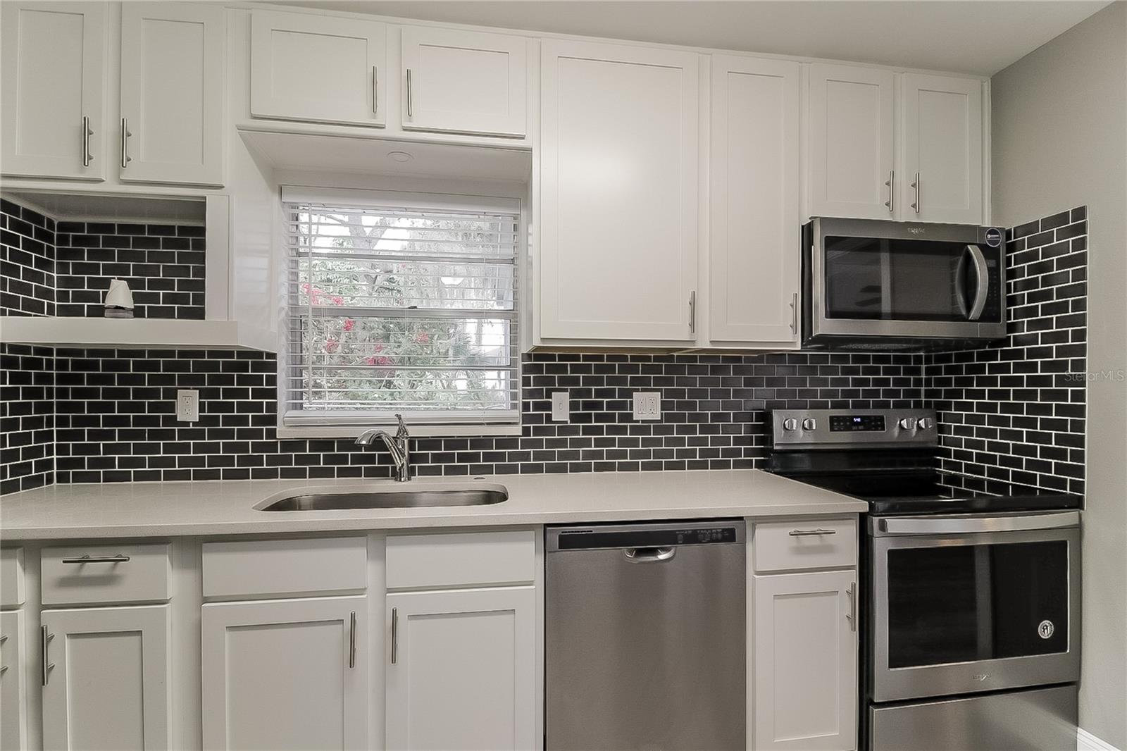 Image 7 of 16 For 105 Highland Avenue