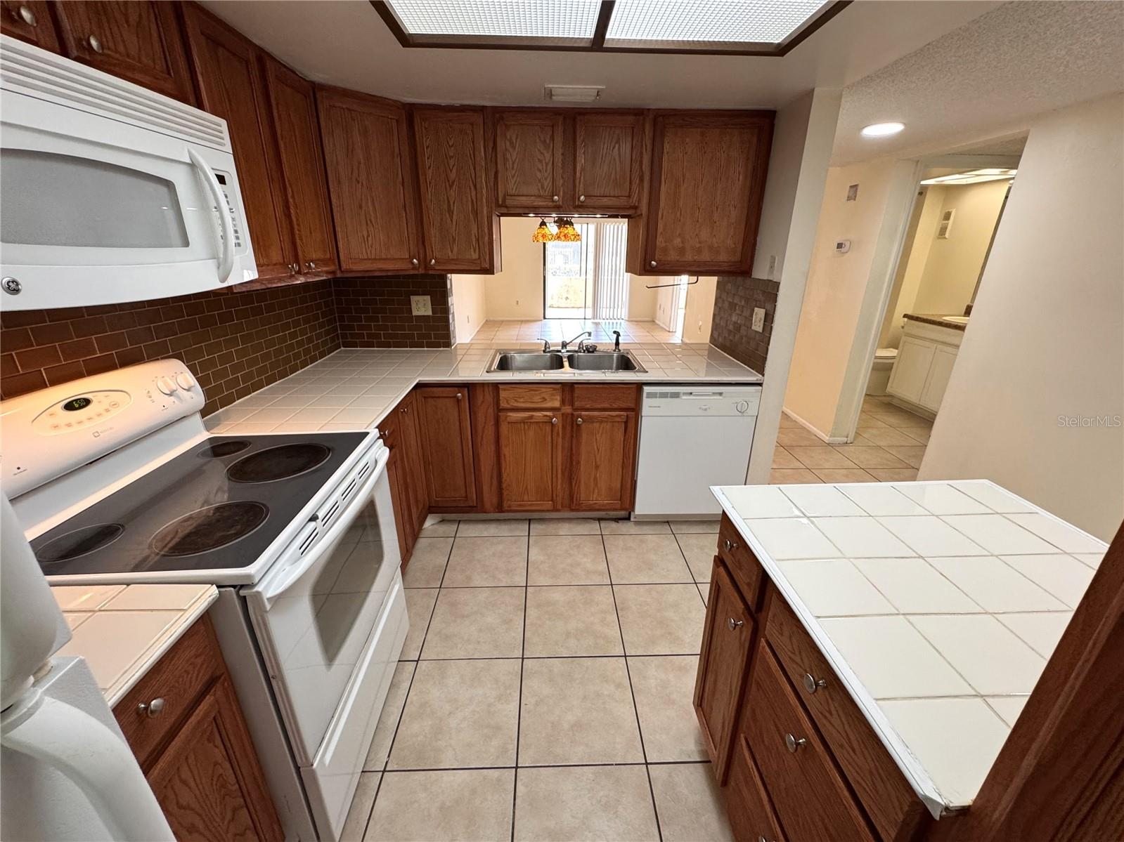 Image 4 of 23 For 4989 Puritan Circle O502