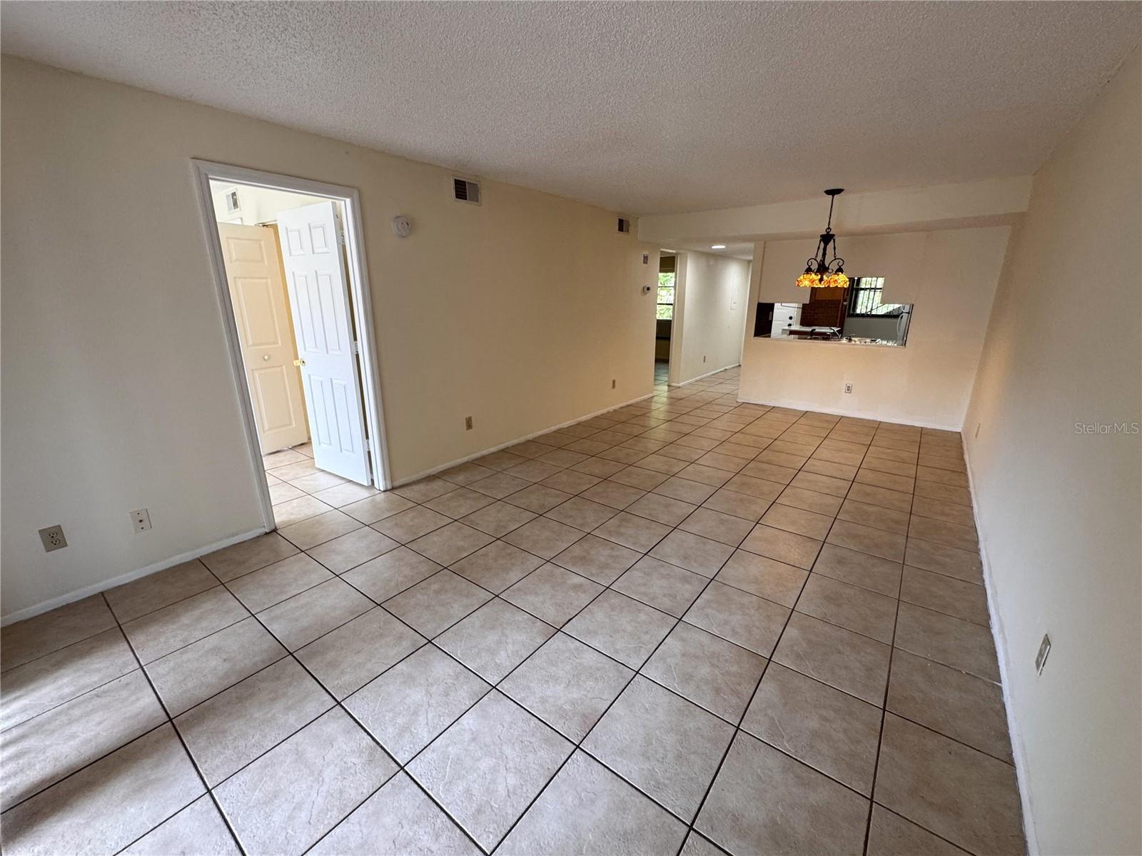 Image 7 of 23 For 4989 Puritan Circle O502