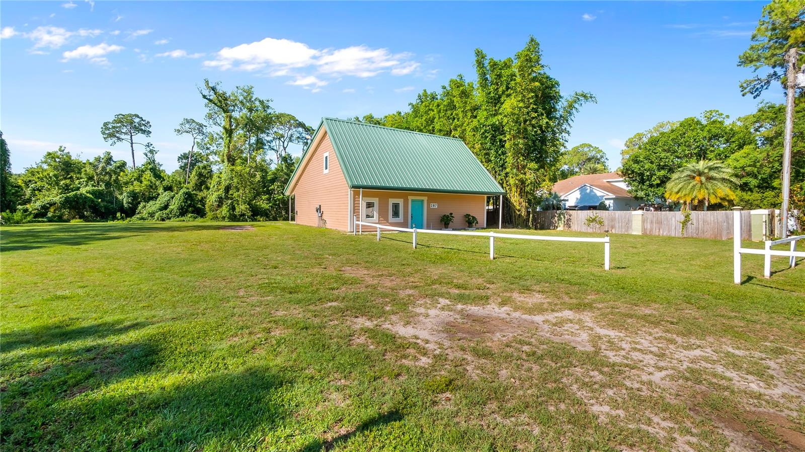 Listing photo id 0 for 287 Hilltop Drive