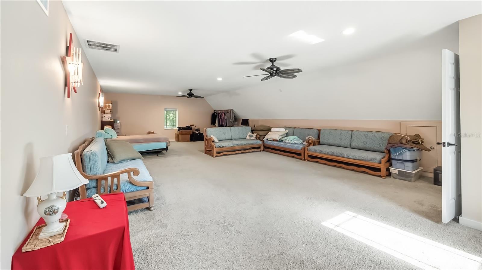 Listing photo id 23 for 287 Hilltop Drive