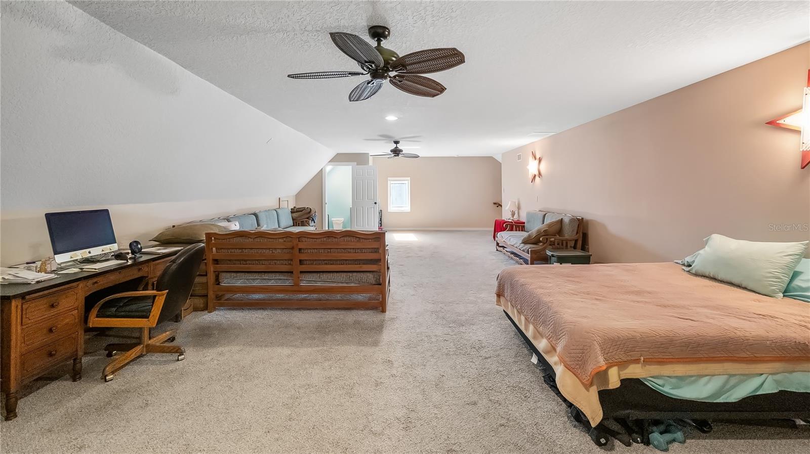 Listing photo id 24 for 287 Hilltop Drive