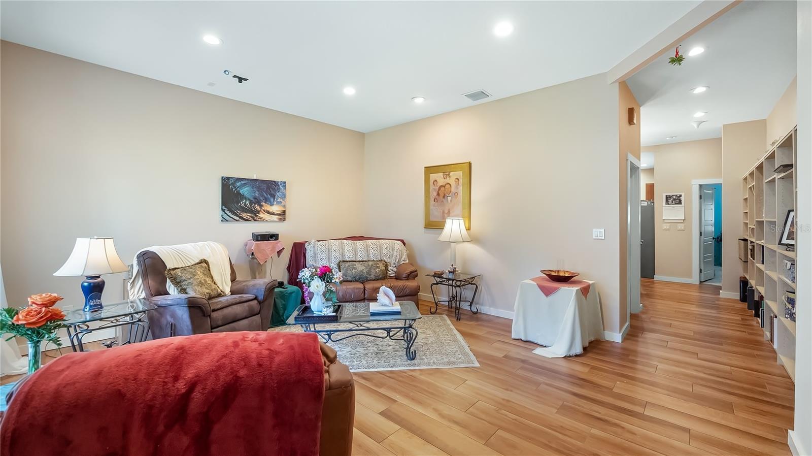 Listing photo id 4 for 287 Hilltop Drive
