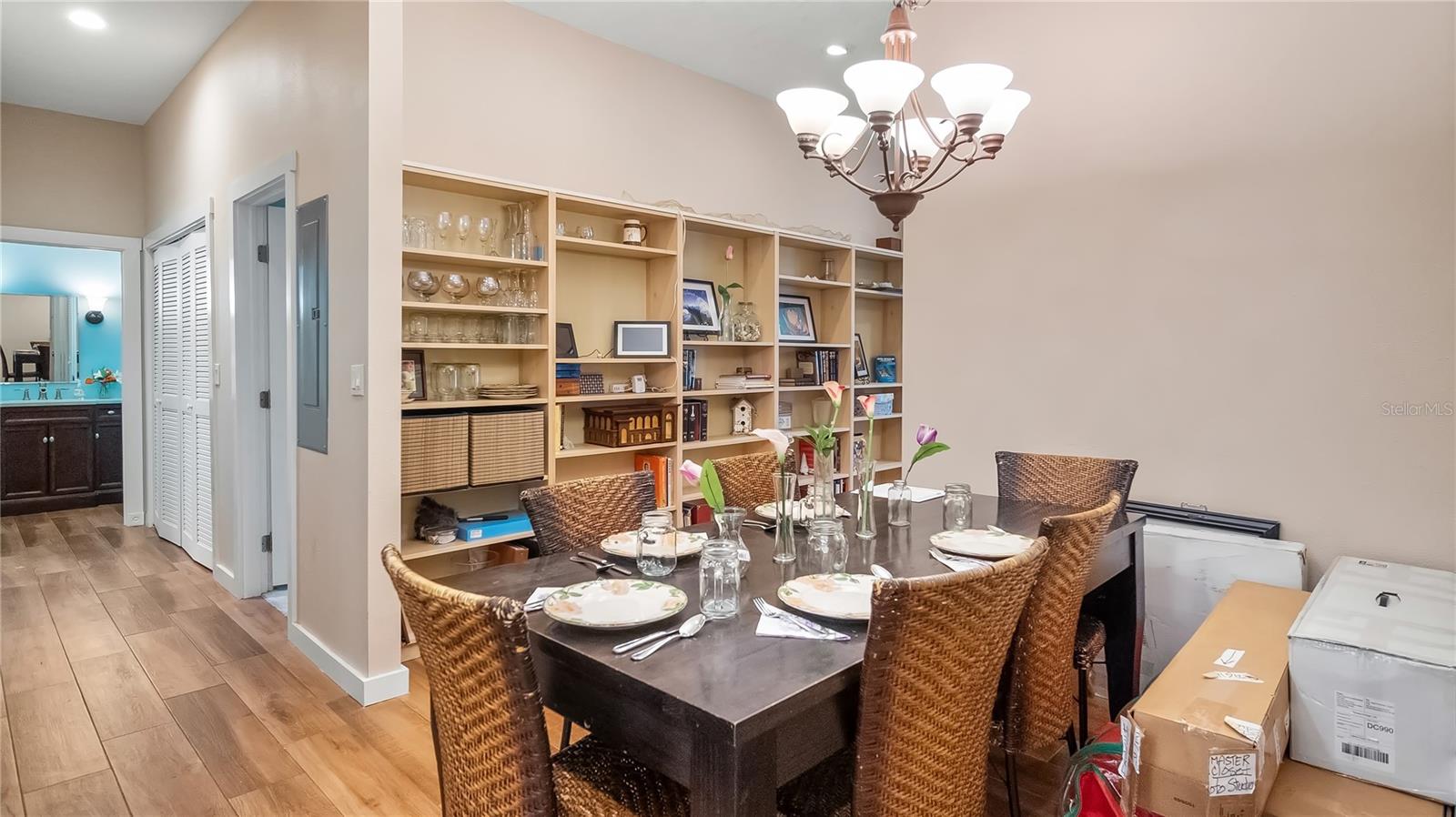 Listing photo id 7 for 287 Hilltop Drive