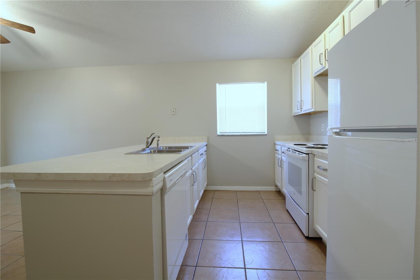 Image 4 of 21 For 1925 Spruce Ridge Drive