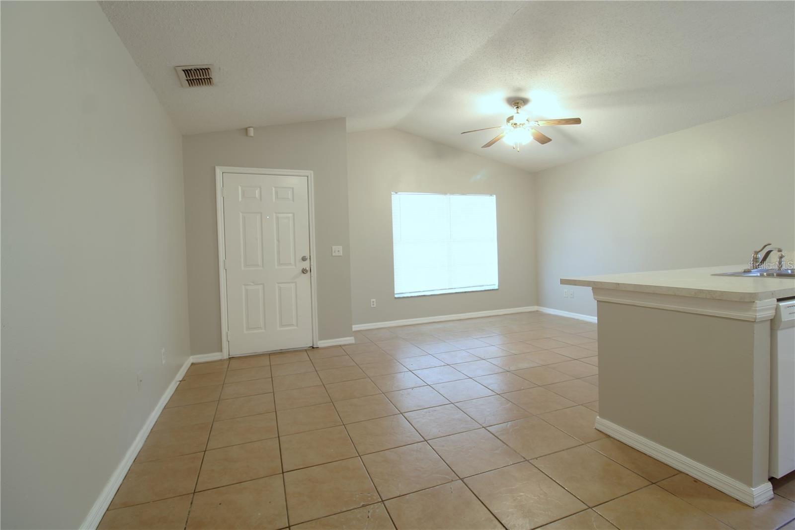 Image 6 of 21 For 1925 Spruce Ridge Drive
