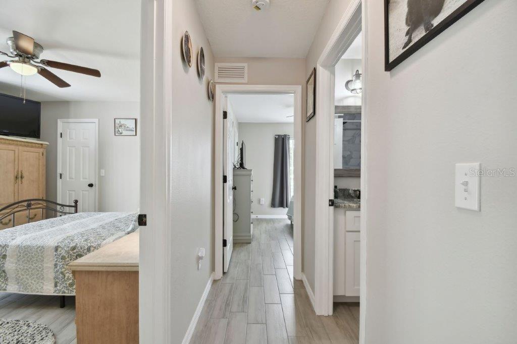 Image 11 of 94 For 3118 34th Avenue Drive E