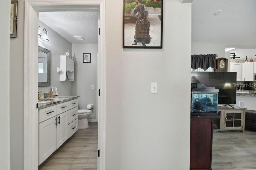 Image 15 of 94 For 3118 34th Avenue Drive E