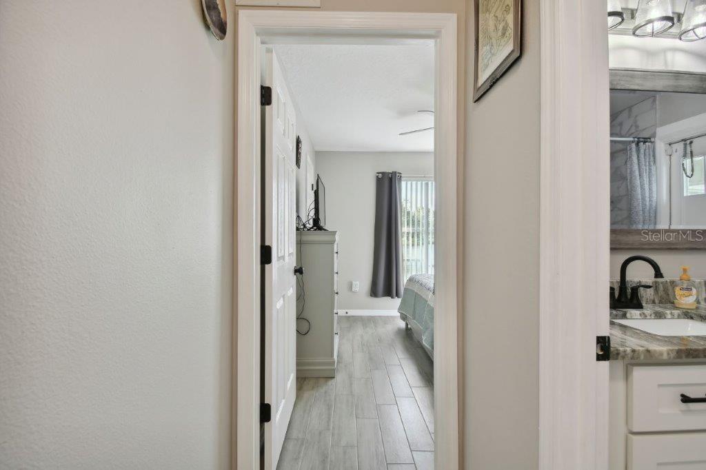 Image 16 of 94 For 3118 34th Avenue Drive E