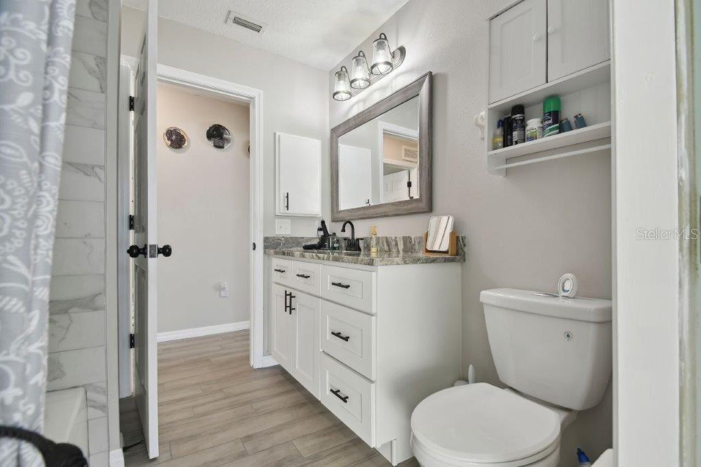 Image 25 of 94 For 3118 34th Avenue Drive E
