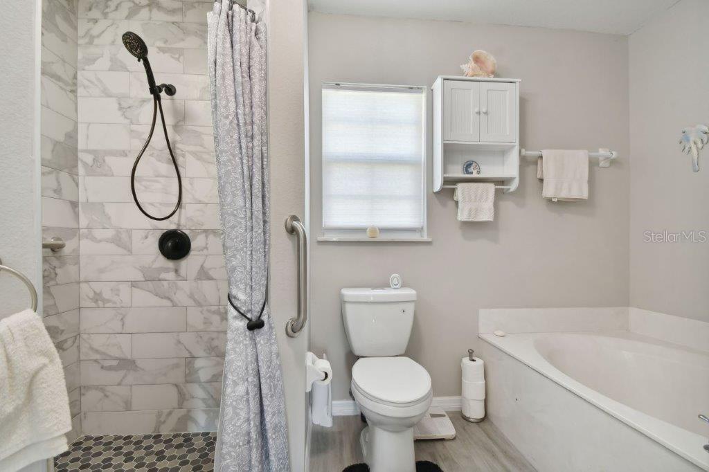 Image 35 of 94 For 3118 34th Avenue Drive E