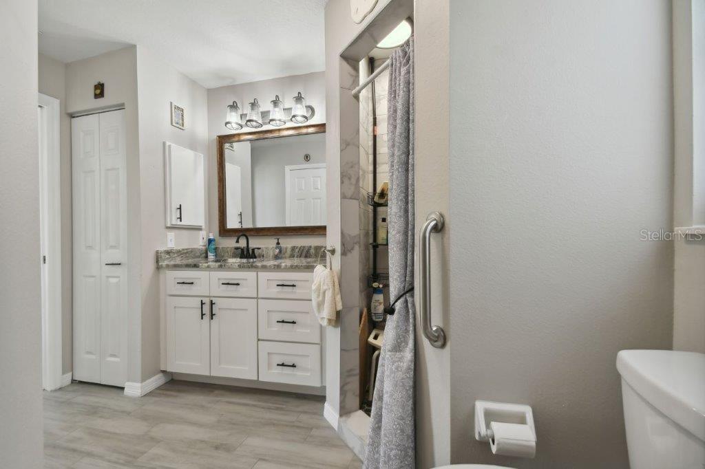 Image 36 of 94 For 3118 34th Avenue Drive E