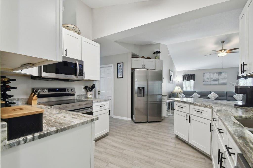 Image 40 of 94 For 3118 34th Avenue Drive E