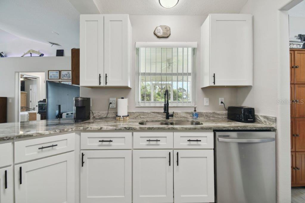 Image 43 of 94 For 3118 34th Avenue Drive E
