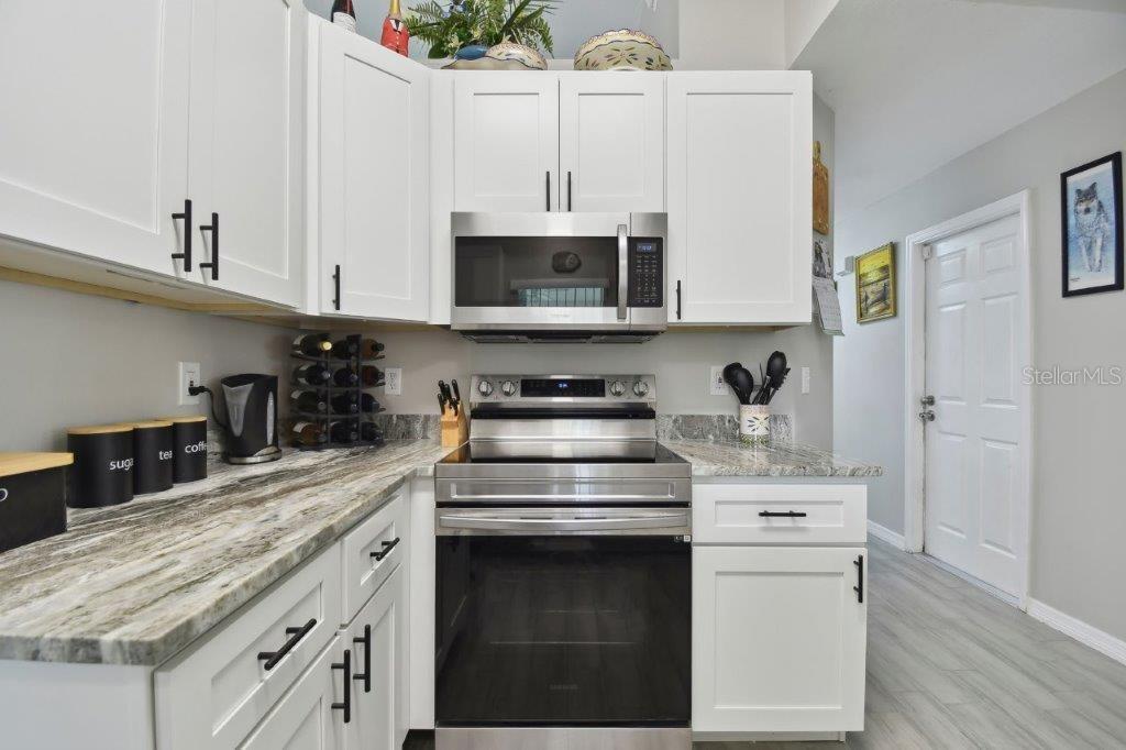 Image 44 of 94 For 3118 34th Avenue Drive E