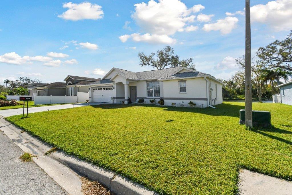 Image 8 of 94 For 3118 34th Avenue Drive E
