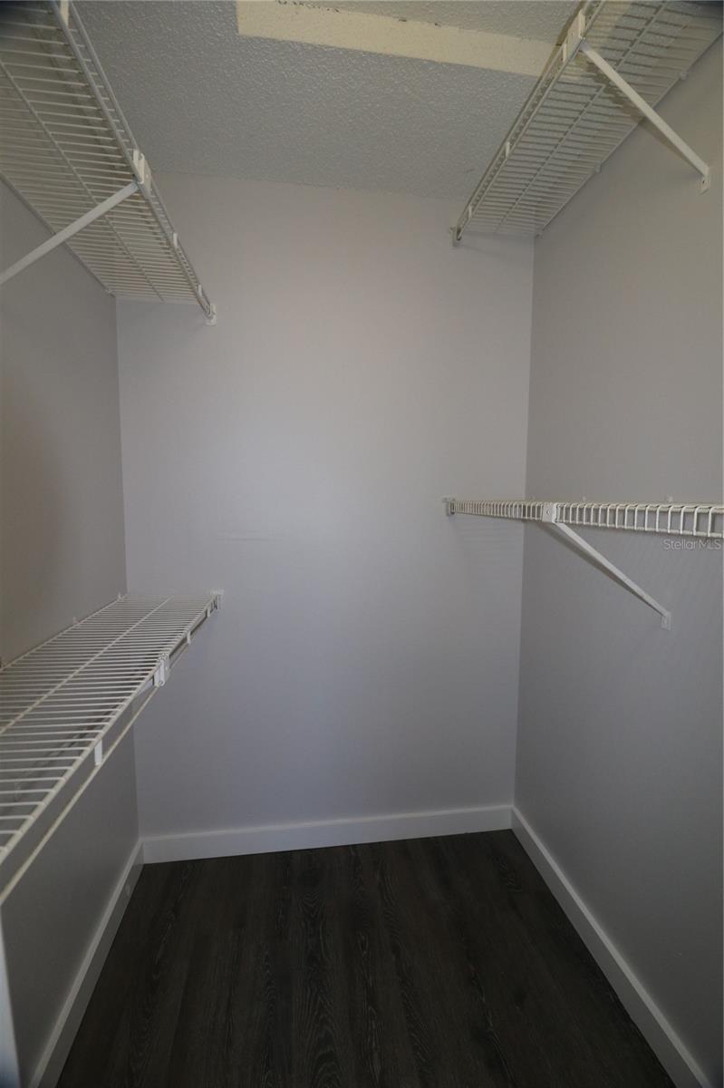 Image 13 of 19 For 400 Lake Placid Court 304