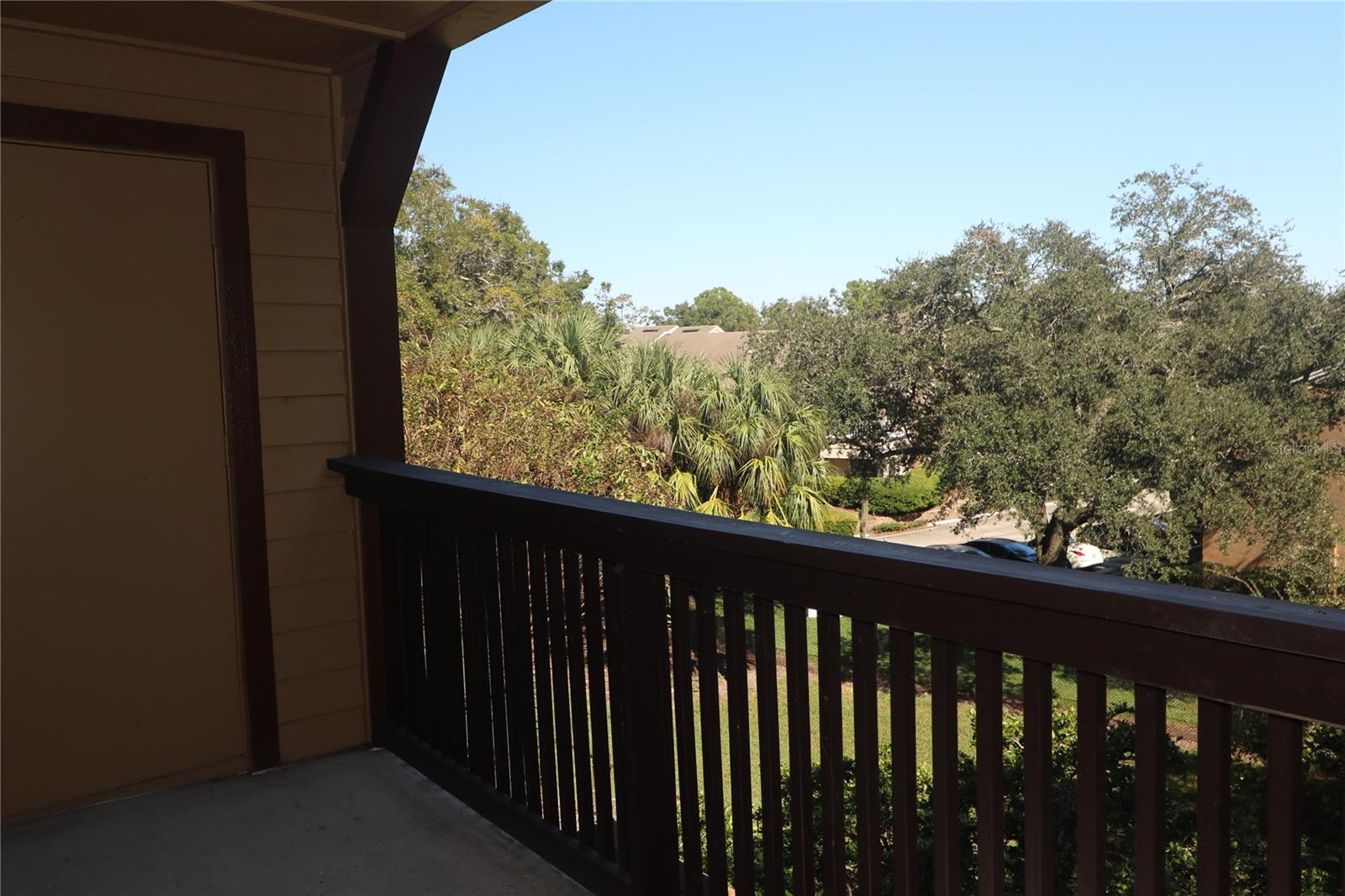 Image 15 of 19 For 400 Lake Placid Court 304
