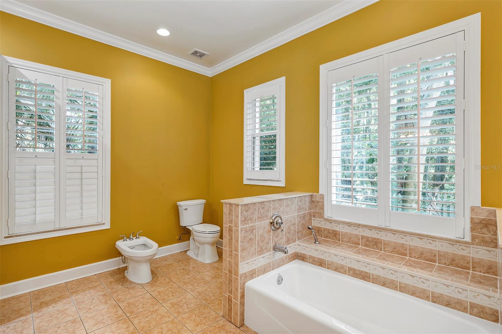 Image 17 of 32 For 914 Elysium Boulevard