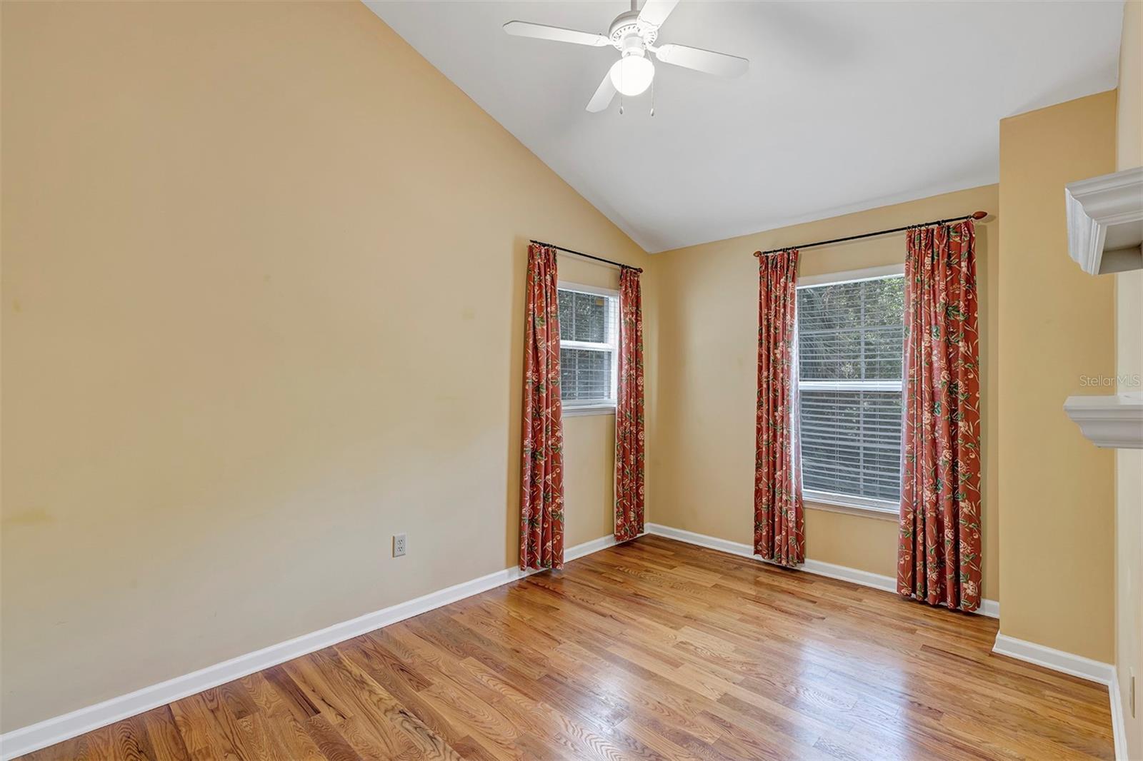 Image 22 of 32 For 914 Elysium Boulevard