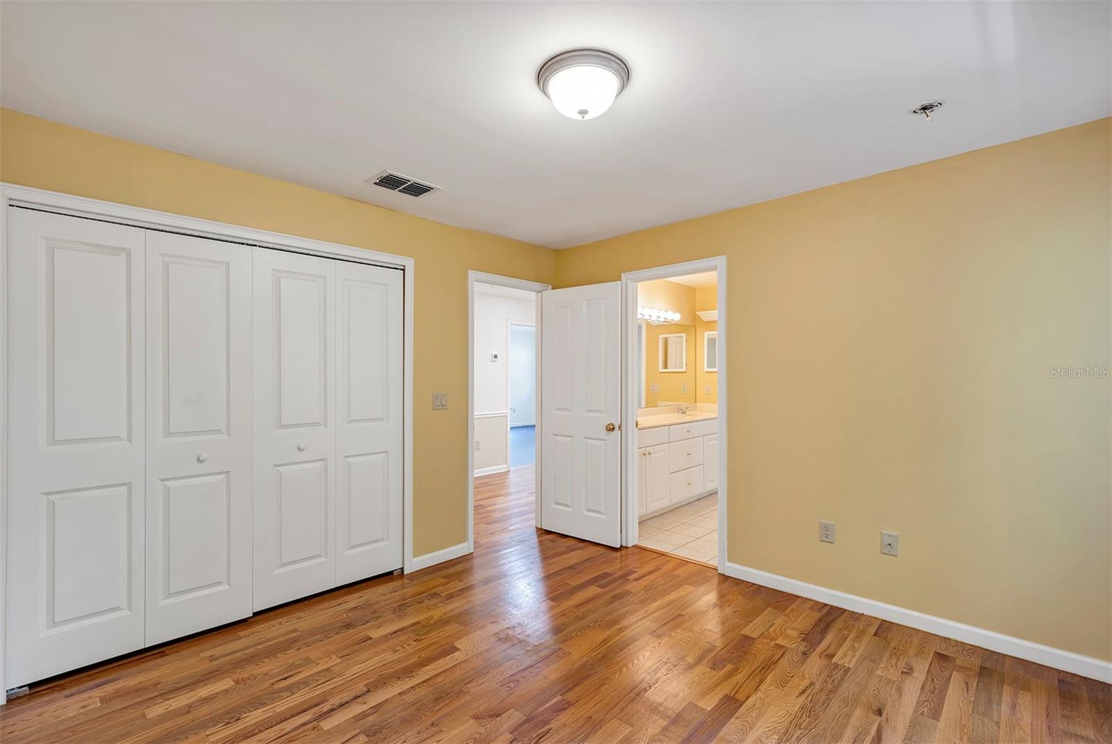 Image 24 of 32 For 914 Elysium Boulevard