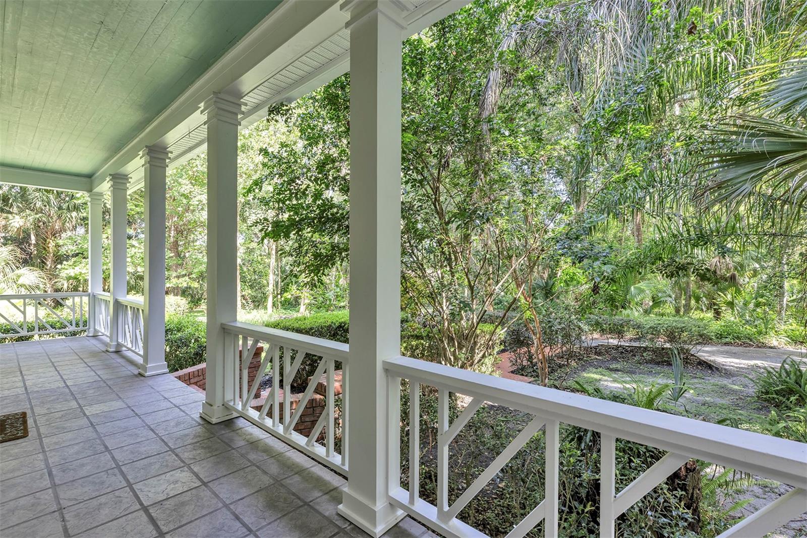 Image 5 of 32 For 914 Elysium Boulevard