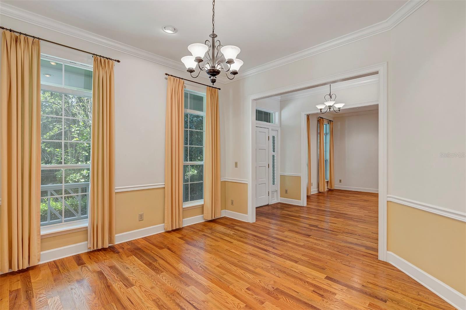 Image 8 of 32 For 914 Elysium Boulevard