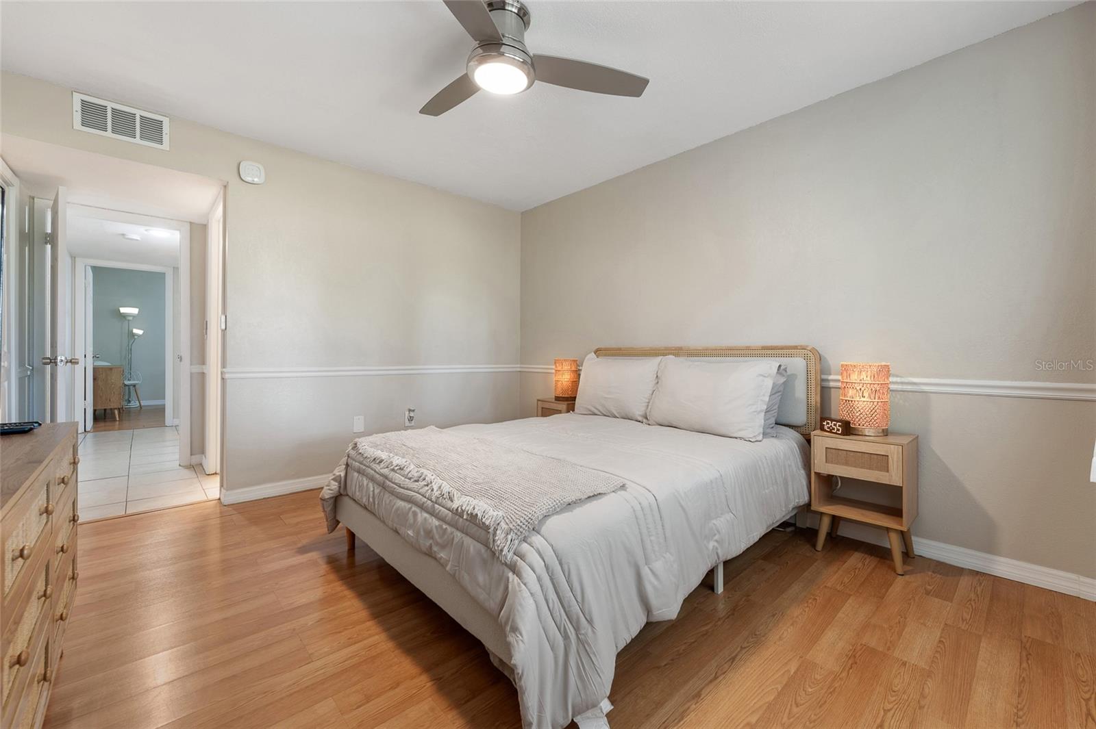Image 13 of 22 For 5071 Eaglesmere Drive C01