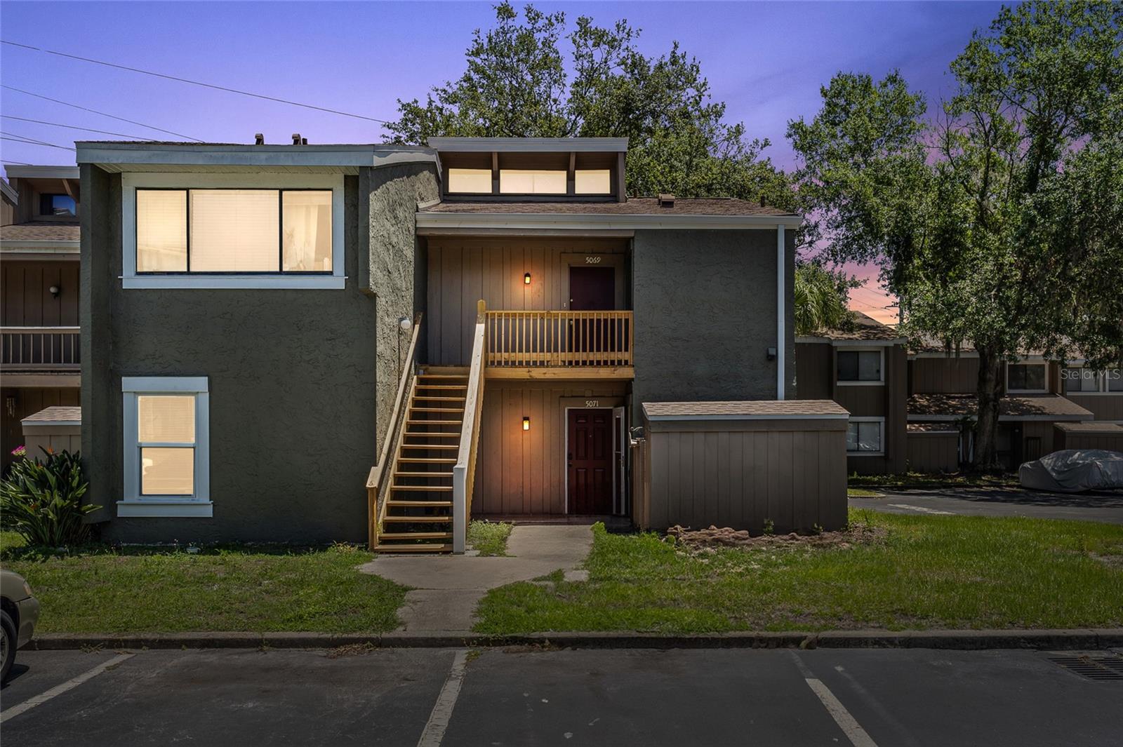 Image 19 of 22 For 5071 Eaglesmere Drive C01