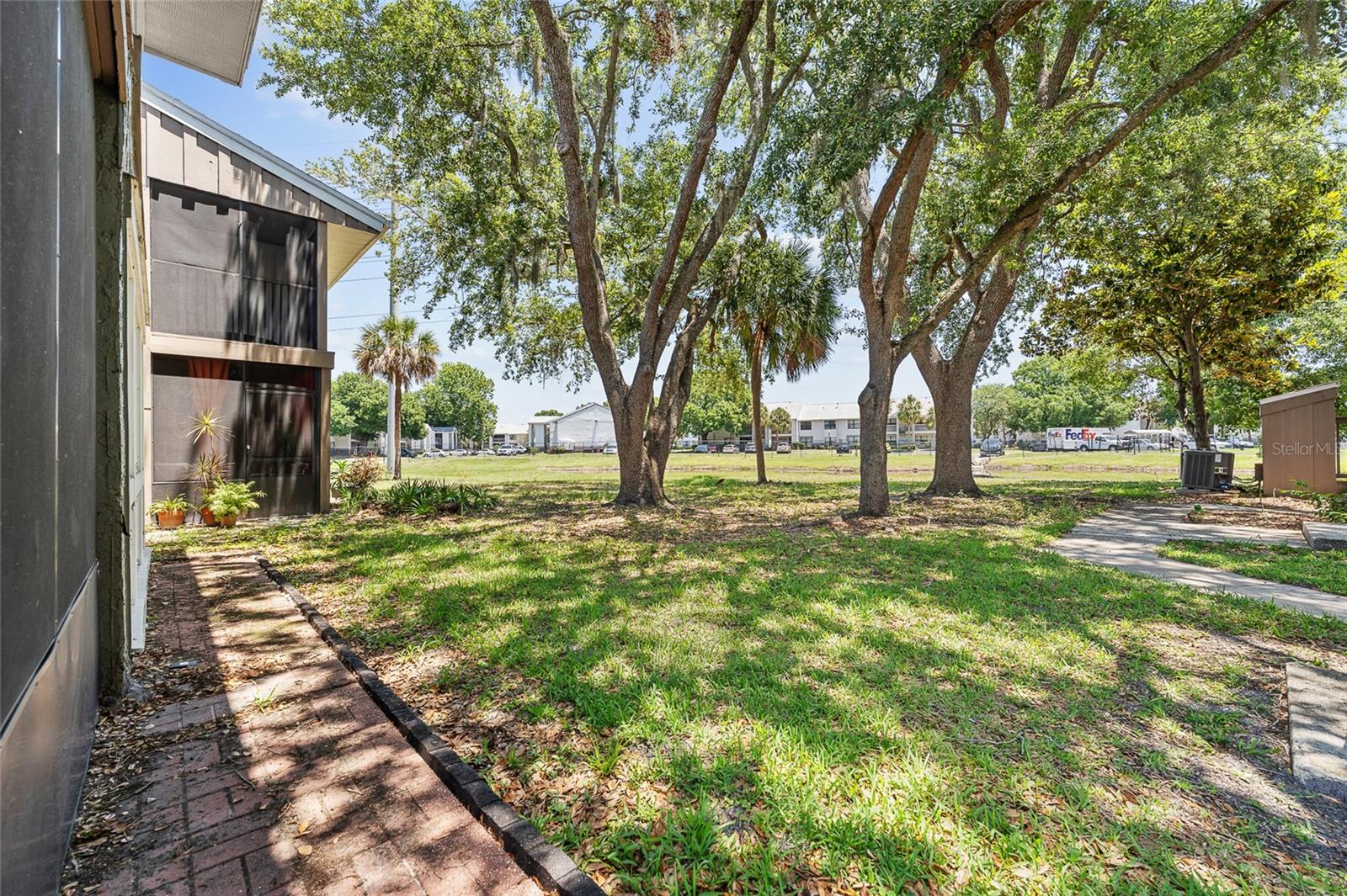 Image 21 of 22 For 5071 Eaglesmere Drive C01