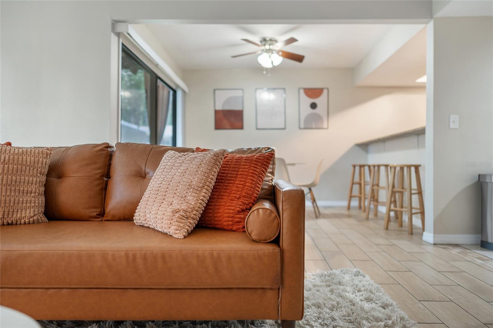 Image 5 of 22 For 5071 Eaglesmere Drive C01