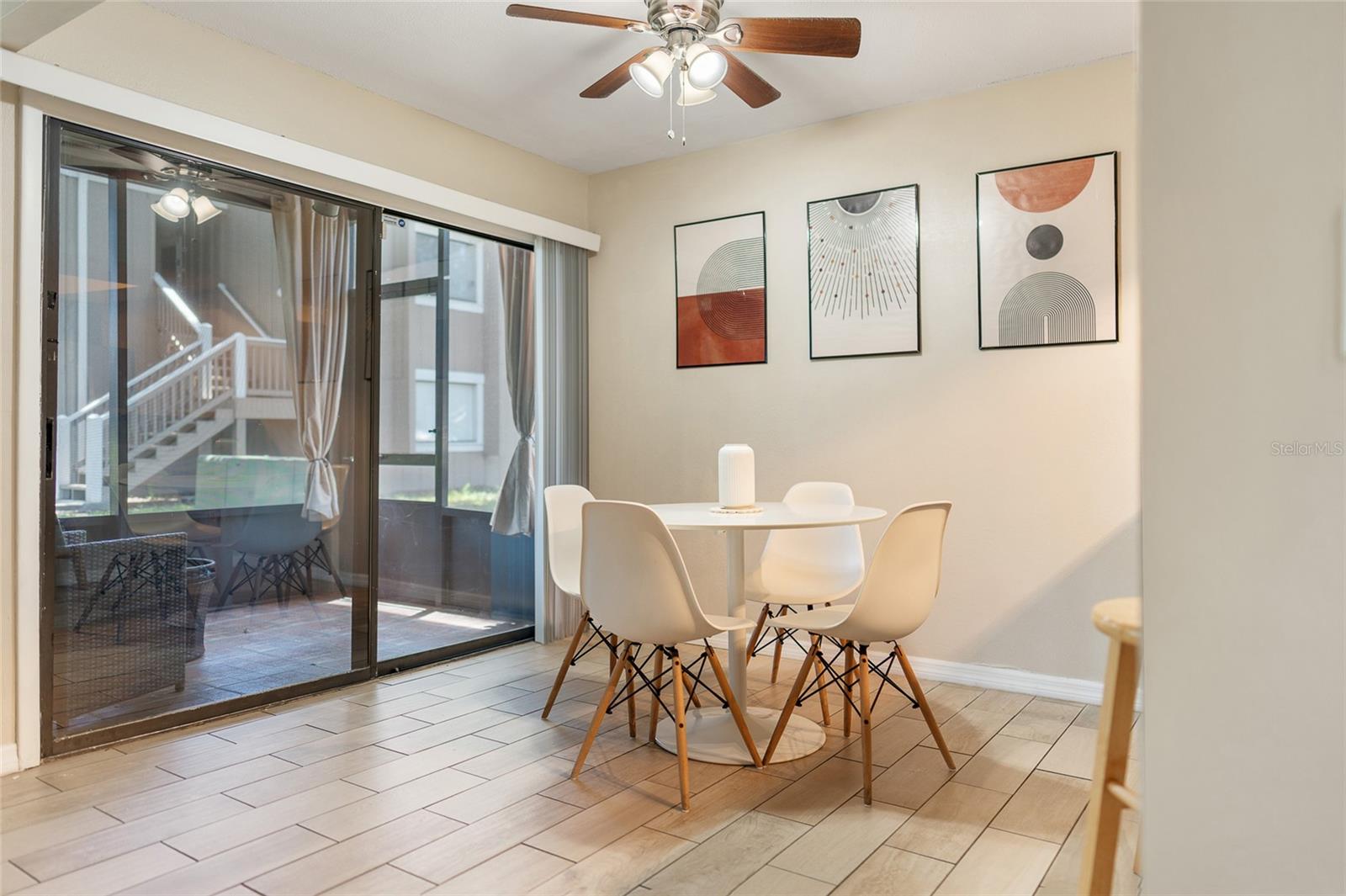 Image 7 of 22 For 5071 Eaglesmere Drive C01