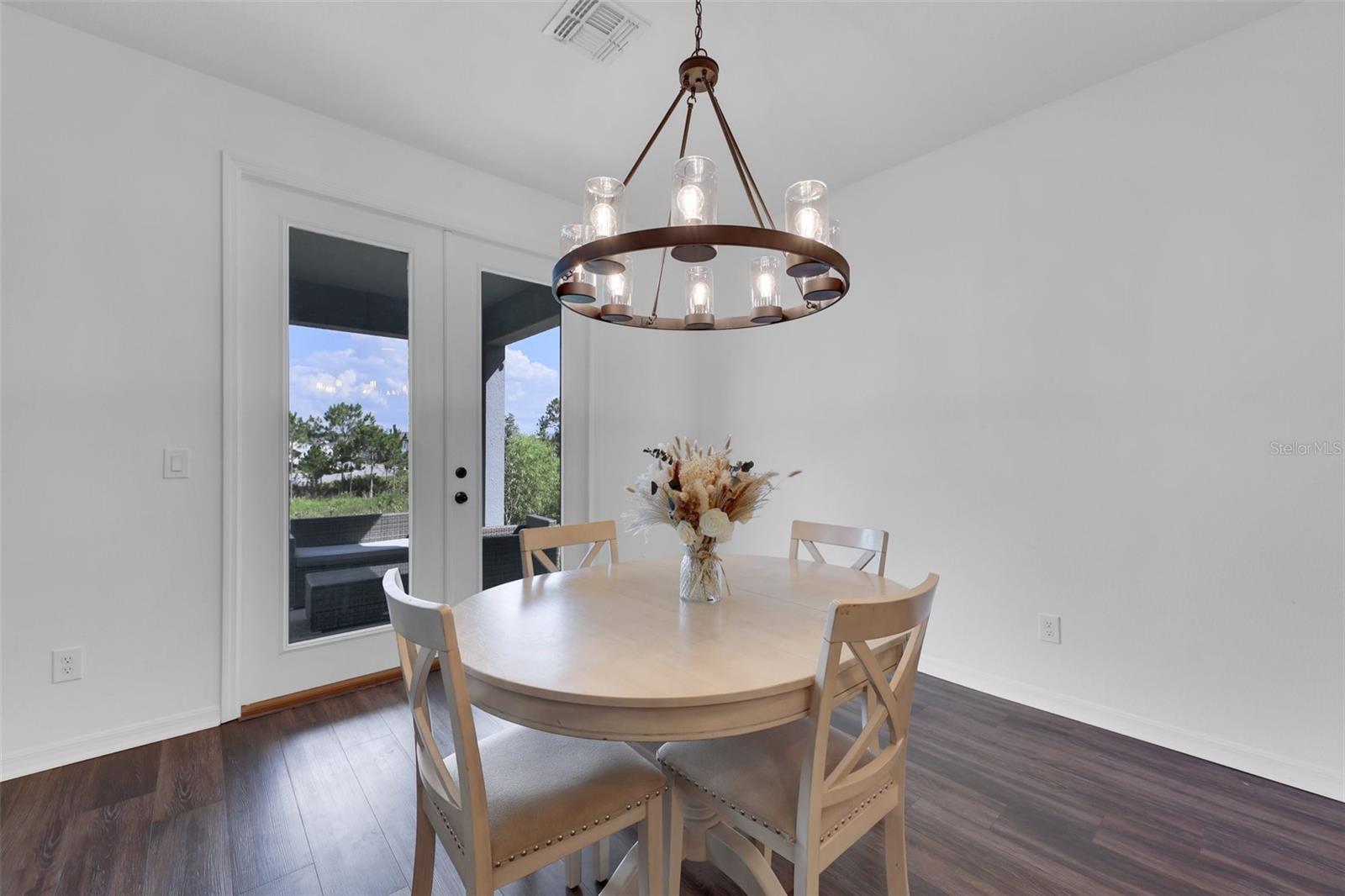 Image 16 of 49 For 2210 Derwent Drive