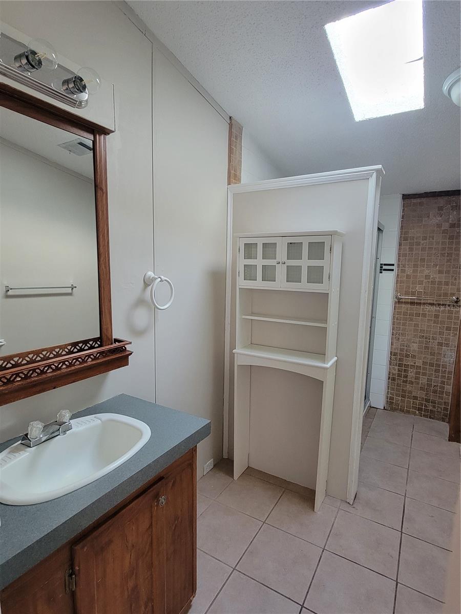 Image 18 of 23 For 7502 Charlin Parkway