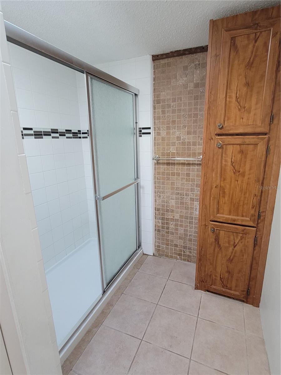 Image 19 of 23 For 7502 Charlin Parkway