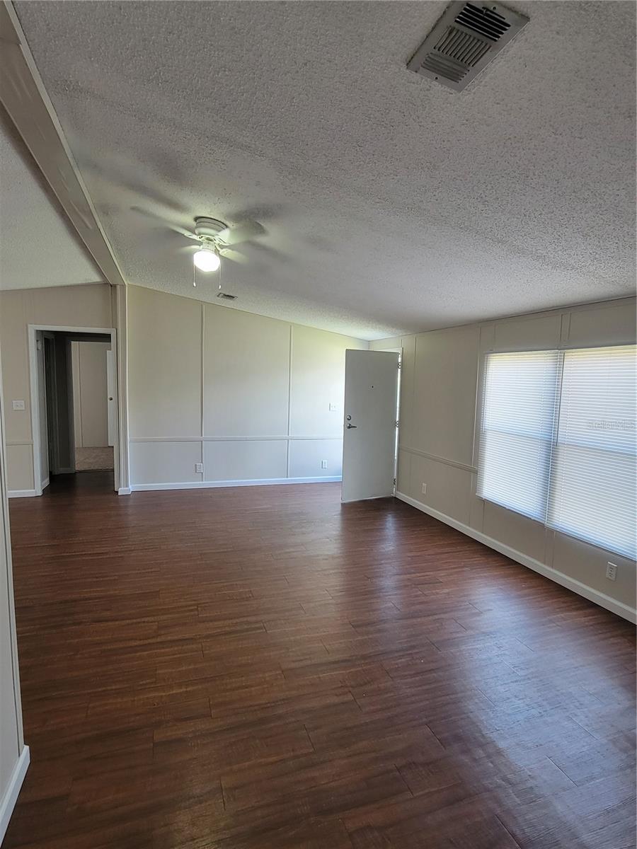 Image 5 of 23 For 7502 Charlin Parkway