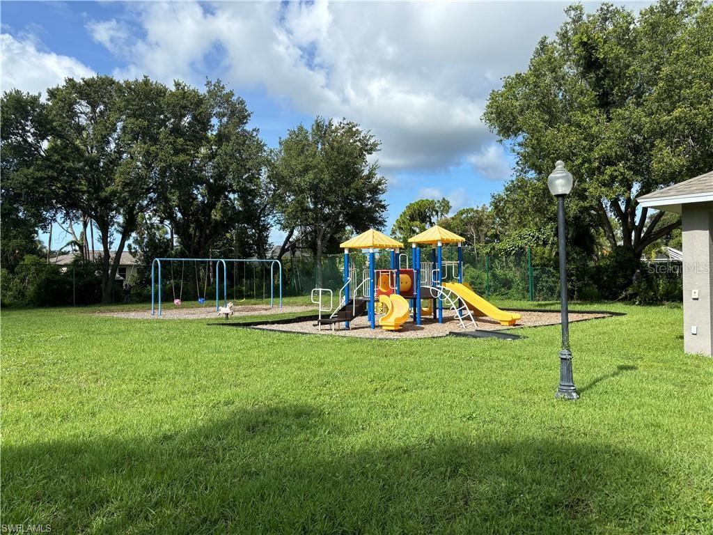 Image 18 of 23 For 9200 Middle Oak Drive