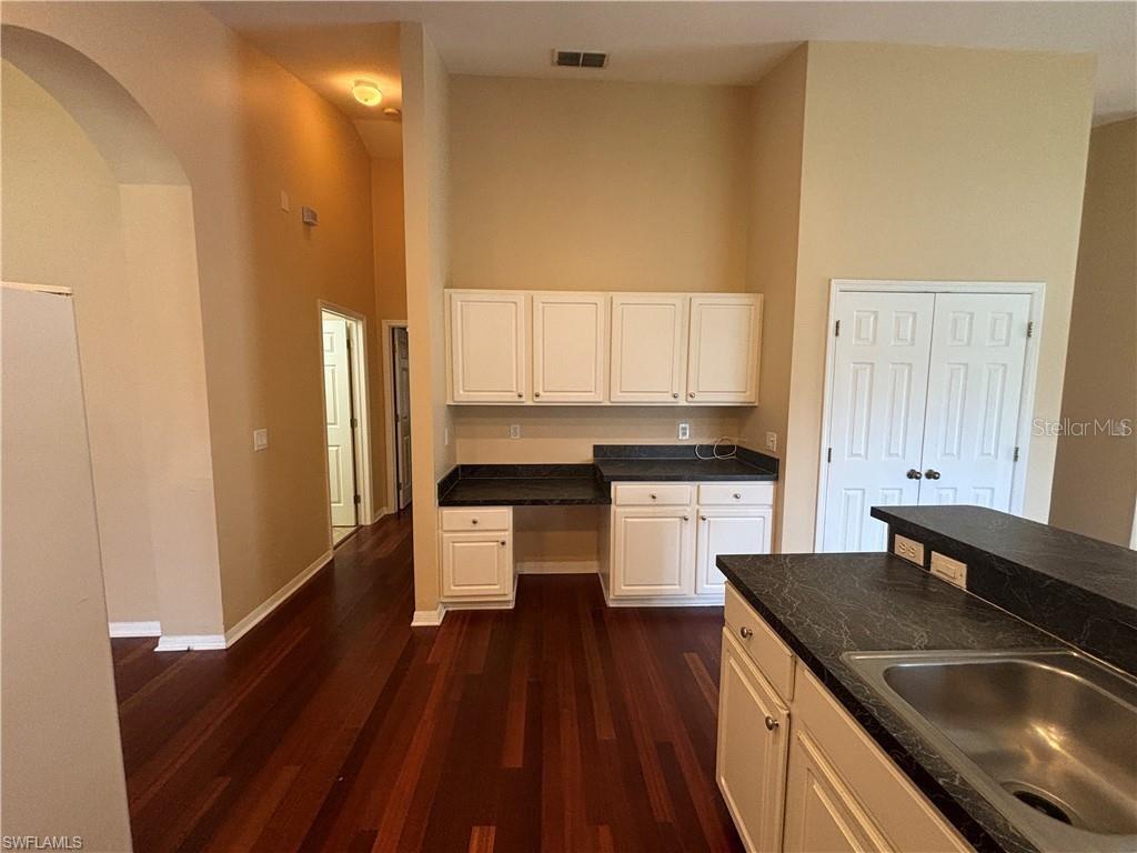 Image 6 of 23 For 9200 Middle Oak Drive