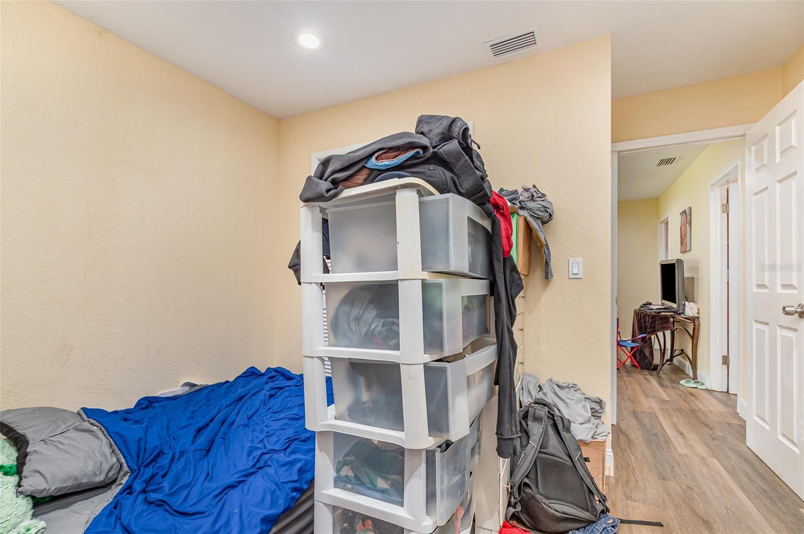 Image 16 of 27 For 660 6th Street